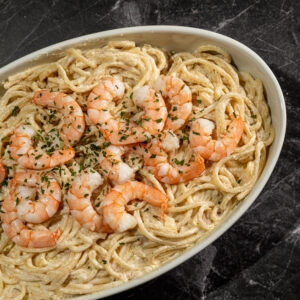ESPAGUETI ALFREDO CON CAMARONES